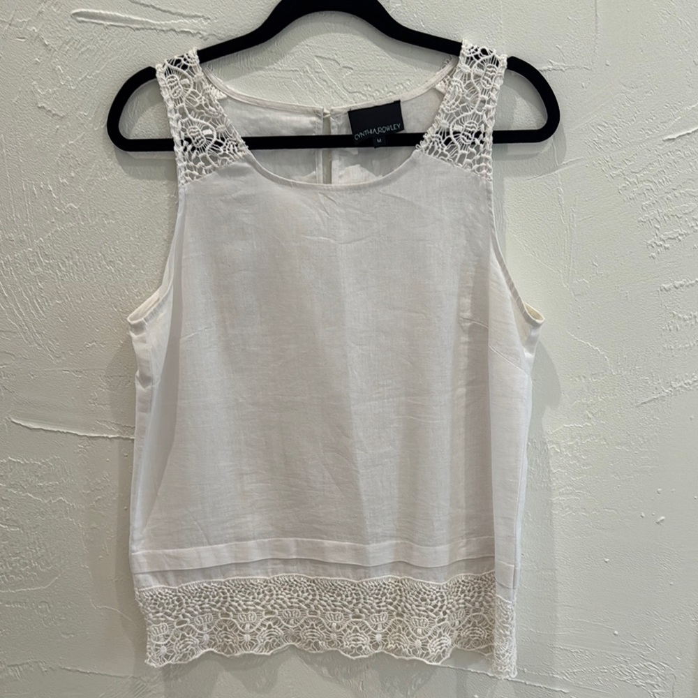 🌟 Cynthia Rowley White Linen Blend Blouse – Size Medium
